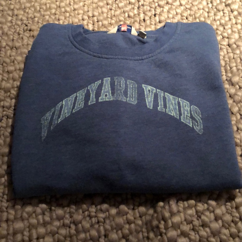 Vineyard vines top